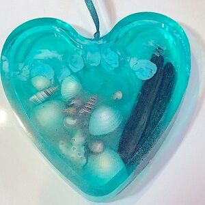 Seashell resin wall plaque